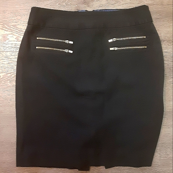 Banana Republic Skirt - Picture 1 of 9